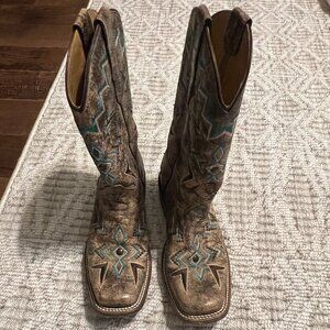 Corral Embroidered Southwest Cowgirl Boots - Square Toe